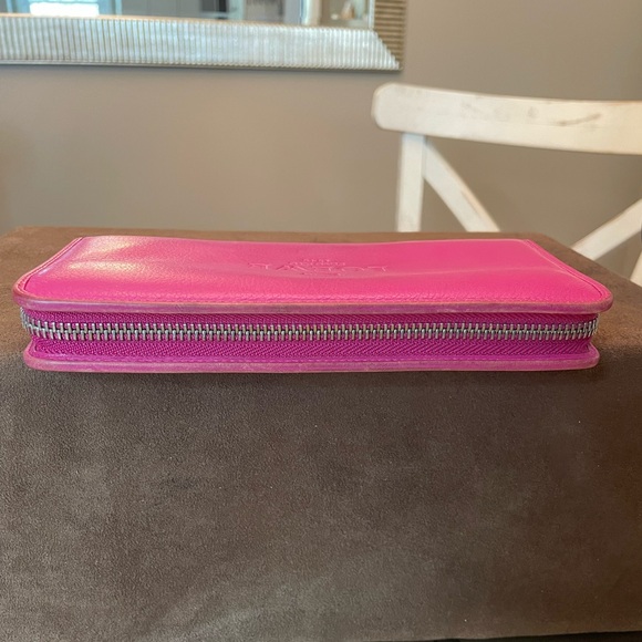 Loewe pink leather zip around wallet - Picture 5 of 15